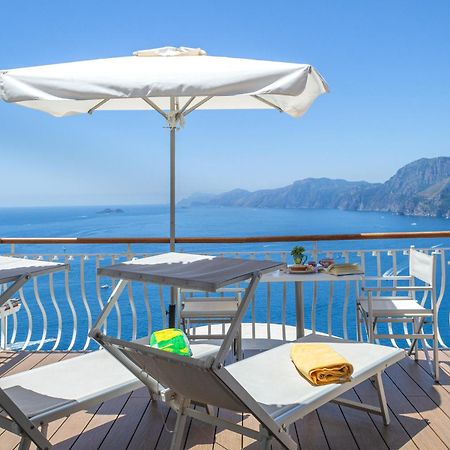 Residence Li Galli Praiano Exterior photo
